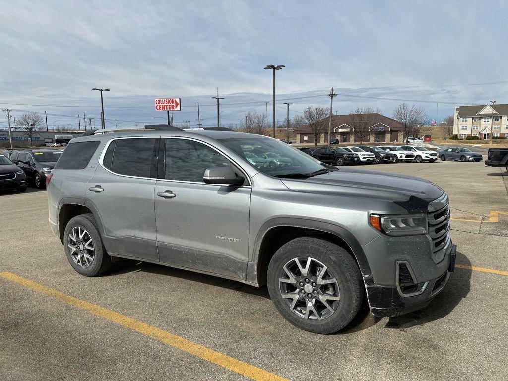 2023 GMC Acadia Vehicle Photo in Cedar Rapids, IA 52402