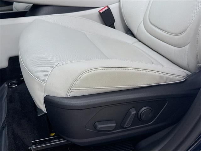 2025 Hyundai TUCSON Hybrid Vehicle Photo in Everett, WA 98204