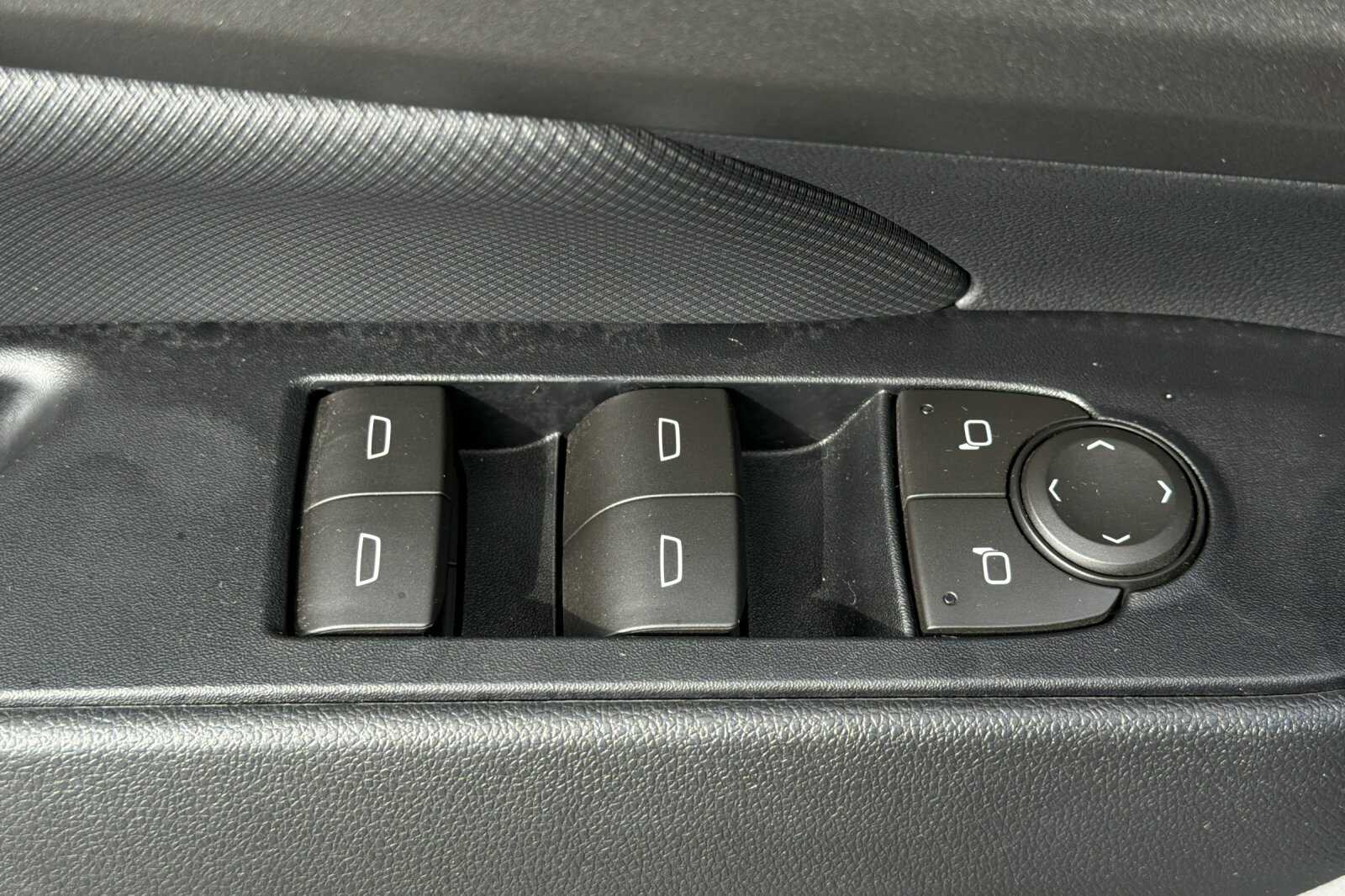 2026 Chevrolet Equinox EV 1LT - Photo 12