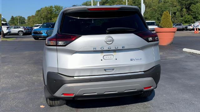2022 Nissan Rogue Vehicle Photo in MOON TOWNSHIP, PA 15108-2571