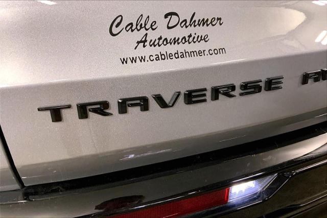 2024 Chevrolet Traverse Vehicle Photo in KANSAS CITY, MO 64114-4502