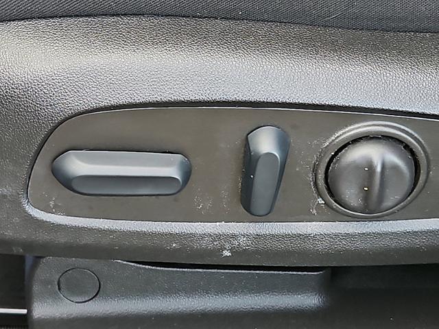 2023 GMC Acadia Vehicle Photo in TREVOSE, PA 19053-4984