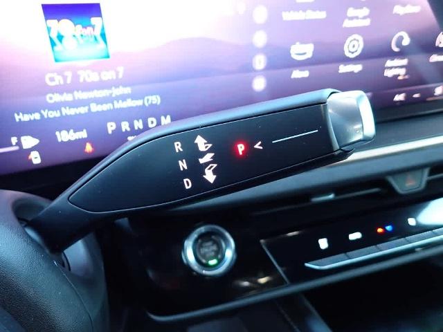 2025 Buick Envision Vehicle Photo in ZELIENOPLE, PA 16063-2910