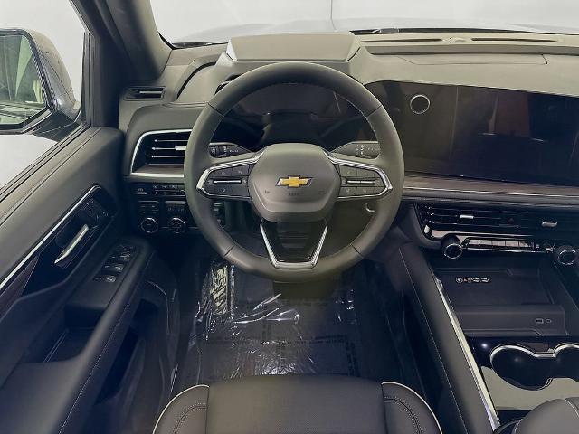 2025 Chevrolet Suburban Vehicle Photo in PUYALLUP, WA 98371-4149