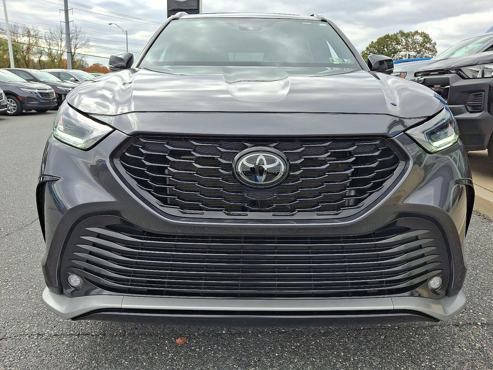 2022 Toyota Highlander Vehicle Photo in BETHLEHEM, PA 18017-9401