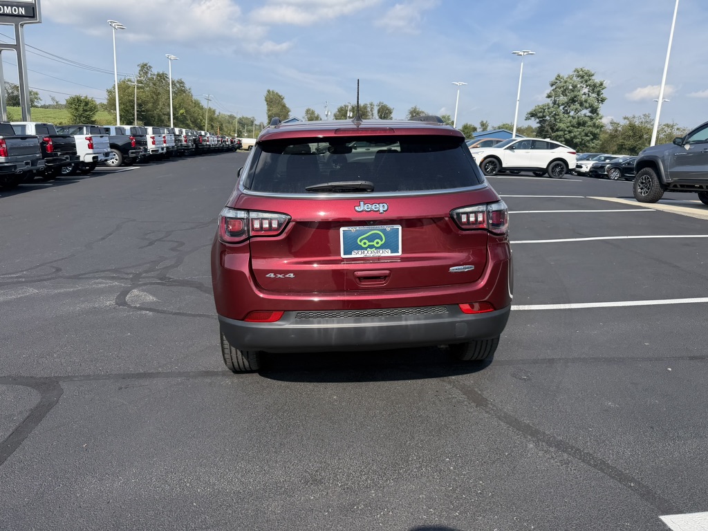 2022 Jeep Compass Latitude 4x4 - 4