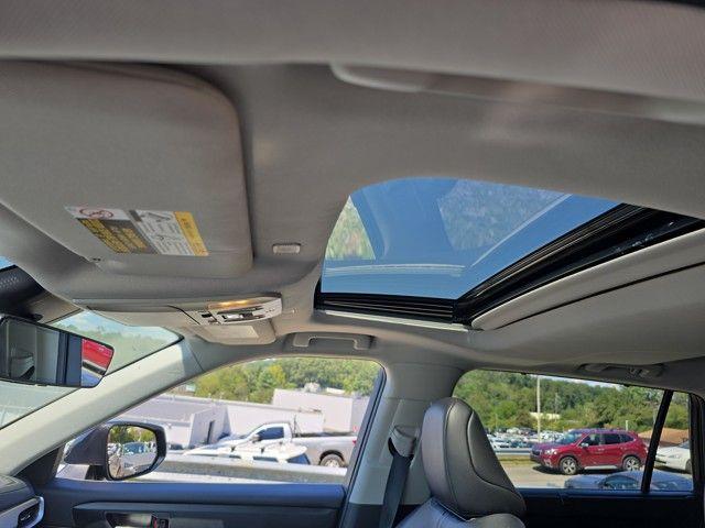 2023 Toyota Highlander Vehicle Photo in Pleasant Hills, PA 15236