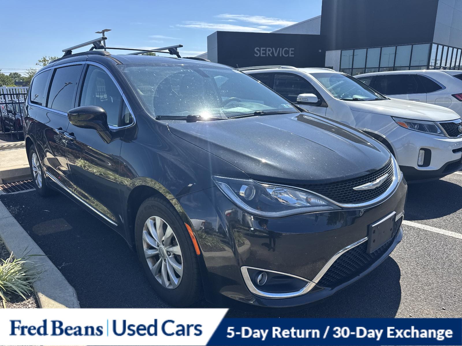 2017 Chrysler Pacifica Vehicle Photo in Langhorne, PA 19047