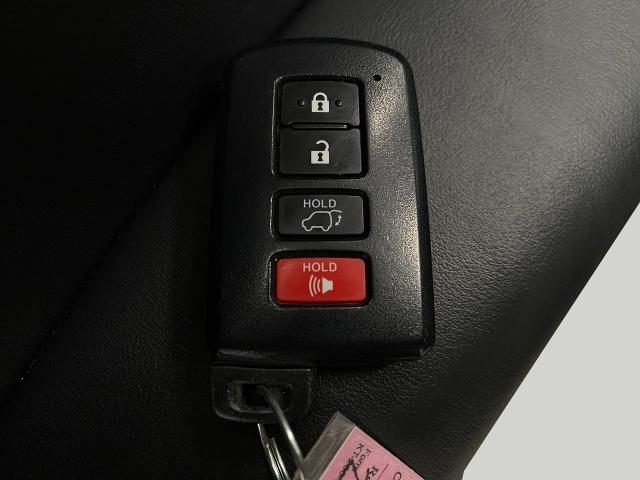 2017 Toyota Highlander Vehicle Photo in Appleton, WI 54913