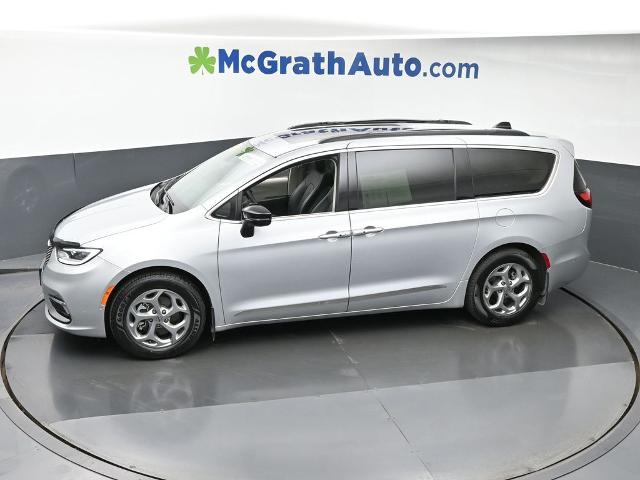 2024 Chrysler Pacifica Vehicle Photo in Cedar Rapids, IA 52402