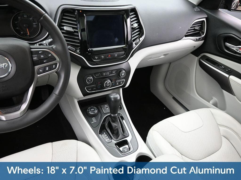 2021 Jeep Cherokee Vehicle Photo in Cedar Rapids, IA 52402