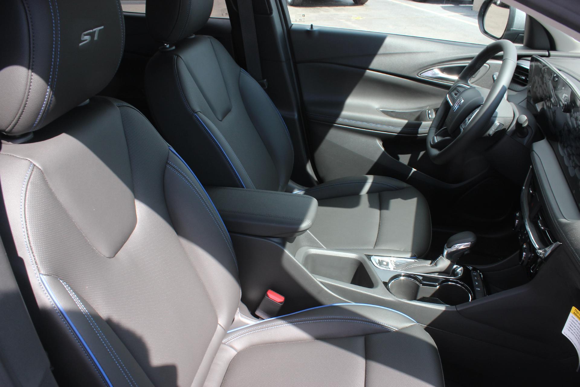 2026 Buick Encore GX Vehicle Photo in AURORA, CO 80012-4011