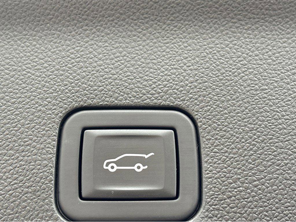 2023 Chevrolet Suburban Vehicle Photo in SAVANNAH, GA 31406-4513