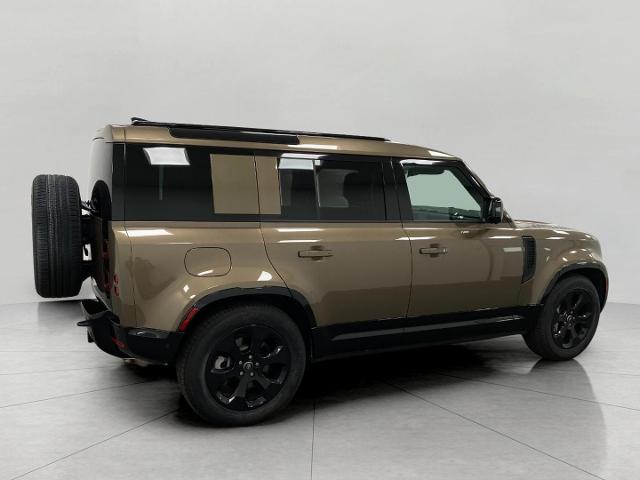 2025 Defender Vehicle Photo in Appleton, WI 54913
