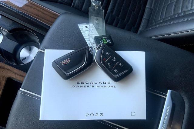2023 Cadillac Escalade ESV Vehicle Photo in KANSAS CITY, MO 64114-4545