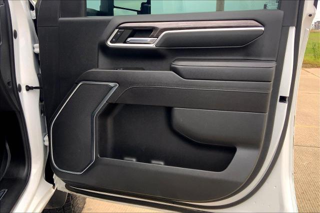 2024 Chevrolet Silverado 2500 HD Vehicle Photo in TOPEKA, KS 66609-0000