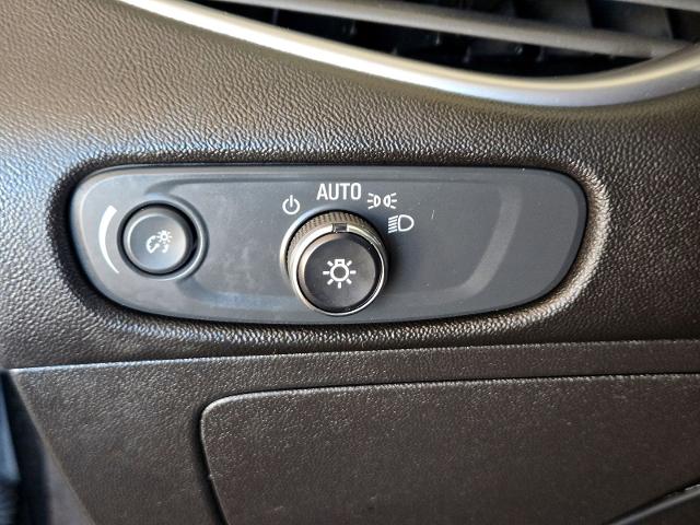 2025 Chevrolet Malibu Vehicle Photo in Weatherford, TX 76087