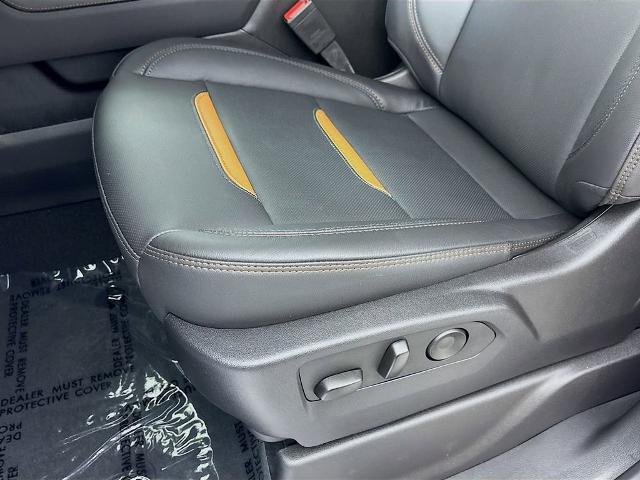 2025 GMC Sierra 2500 HD Vehicle Photo in PUYALLUP, WA 98371-4149