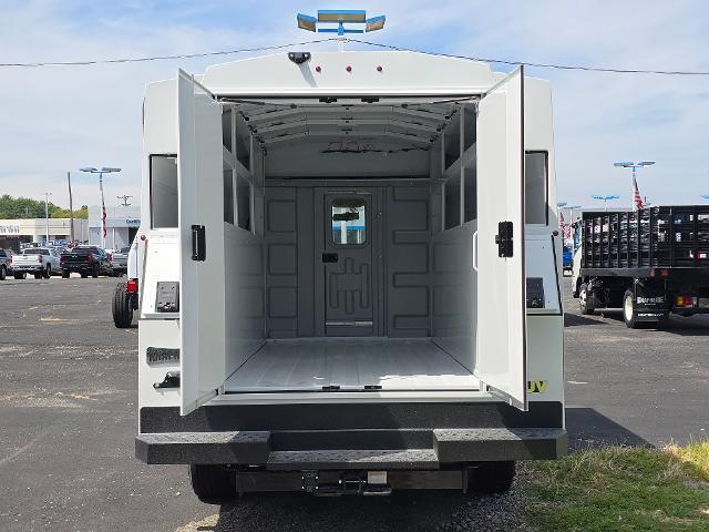 2025 Chevrolet Express Commercial Cutaway Vehicle Photo in INDEPENDENCE, MO 64055-1314