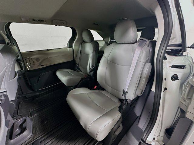 2022 Toyota Sienna Vehicle Photo in Flemington, NJ 08822