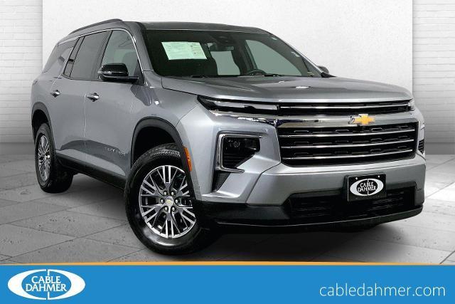 2025 Chevrolet Traverse Vehicle Photo in KANSAS CITY, MO 64114-4502