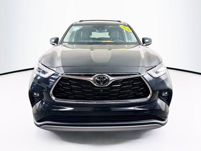2023 Toyota Highlander Vehicle Photo in Flemington, NJ 08822