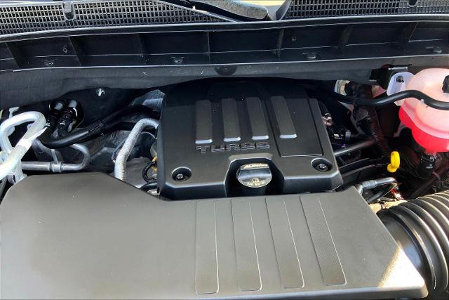 2025 GMC Sierra 1500 Vehicle Photo in TOPEKA, KS 66609-0000