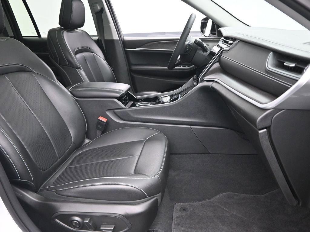 2023 Jeep Grand Cherokee Vehicle Photo in Cedar Rapids, IA 52402