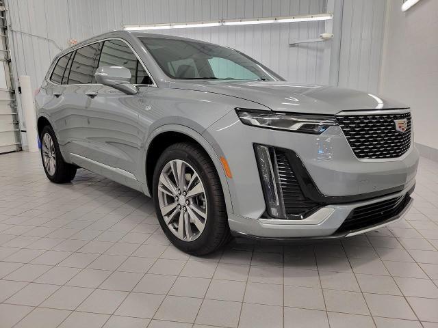 2025 Cadillac XT6 Vehicle Photo in Neenah, WI 54956