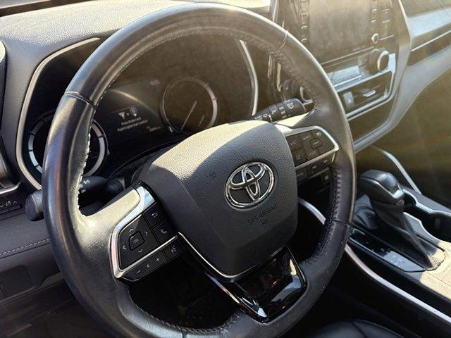 2021 Toyota Highlander Vehicle Photo in Philadelphia, PA 19116