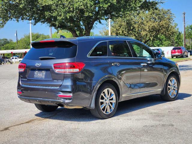 2016 Kia Sorento Vehicle Photo in DENTON, TX 76210-9321