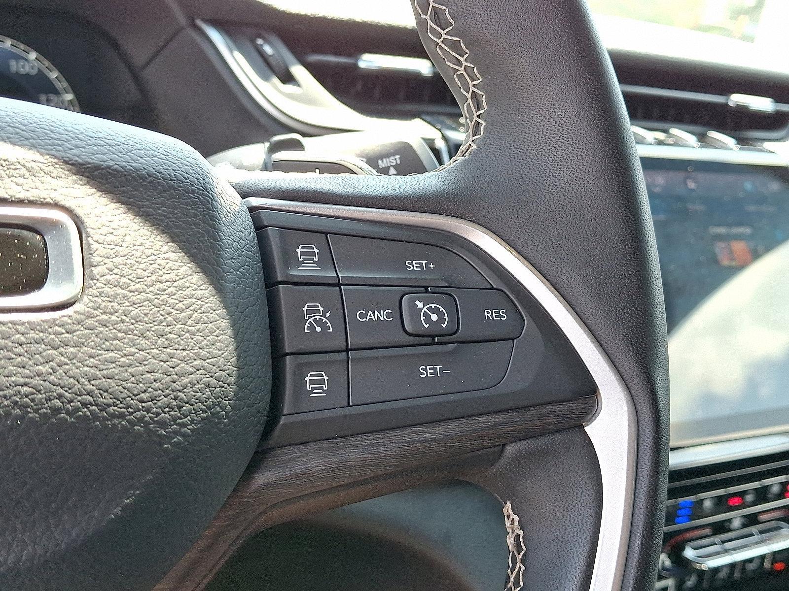 2024 Jeep Grand Cherokee L Vehicle Photo in Willow Grove, PA 19090