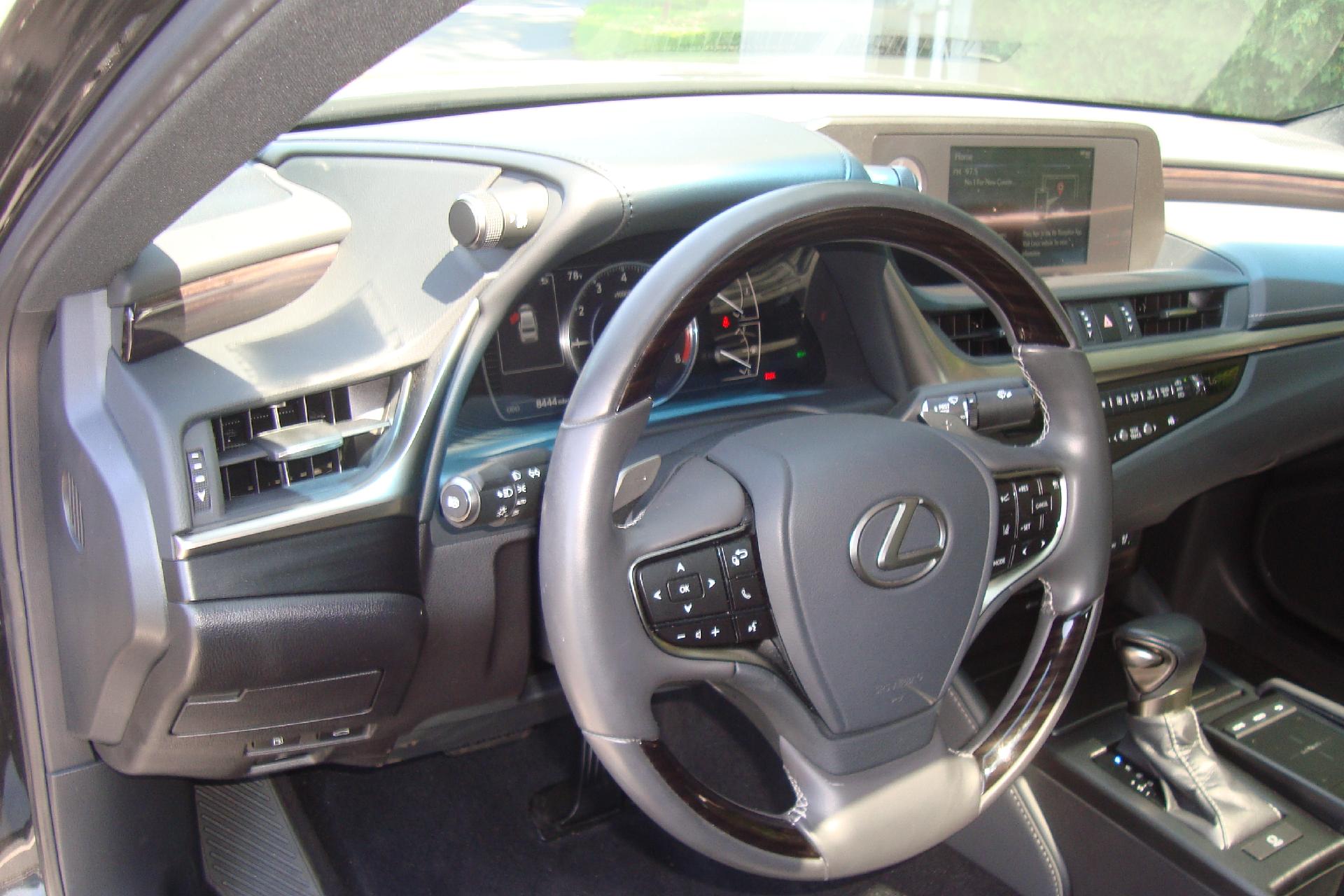 2020 Lexus ES 350 Vehicle Photo in PORTSMOUTH, NH 03801-4196