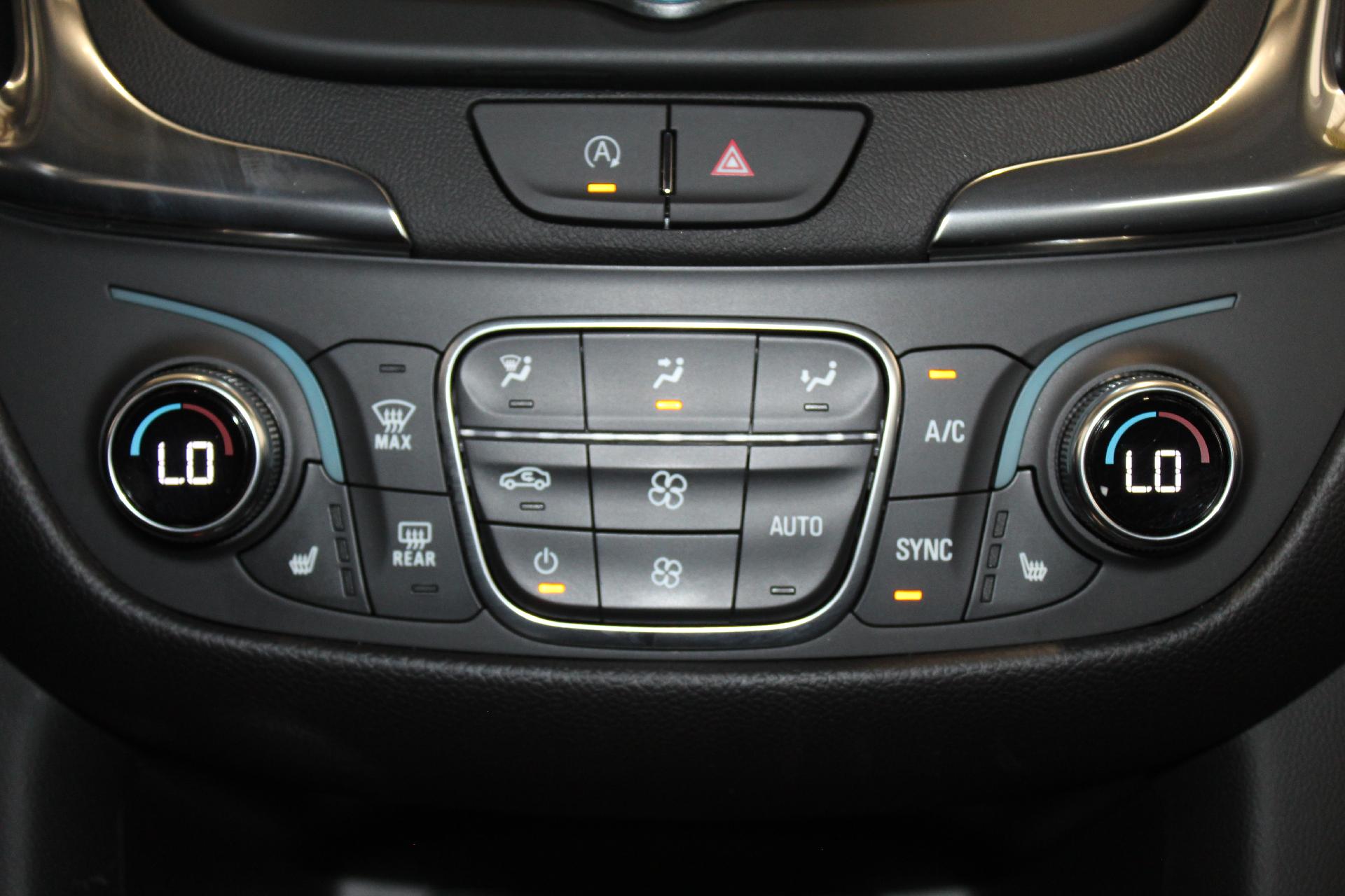 2024 Chevrolet Equinox Vehicle Photo in NORTHAMPTON, MA 01060-1120