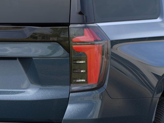 2025 Chevrolet Suburban Vehicle Photo in KANSAS CITY, MO 64114-4502