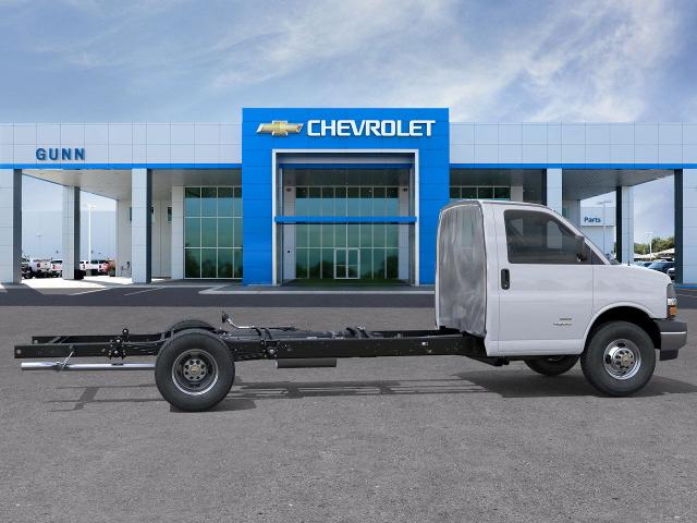 2025 Chevrolet Express Commercial Cutaway Vehicle Photo in SELMA, TX 78154-1460