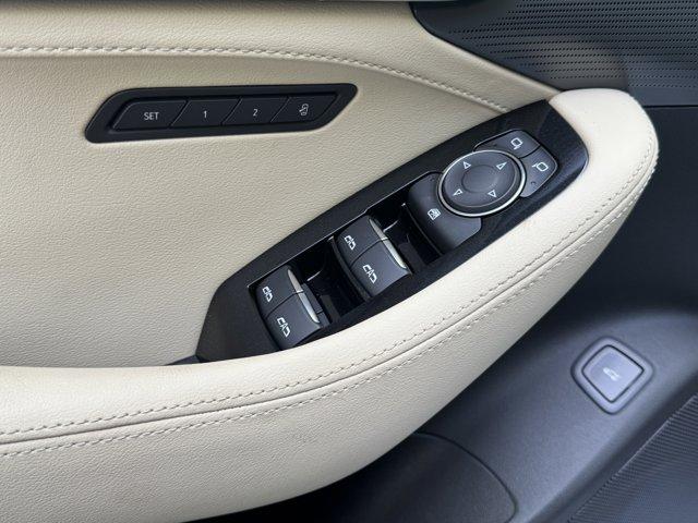 2026 Cadillac CT5 Vehicle Photo in LEOMINSTER, MA 01453-2952