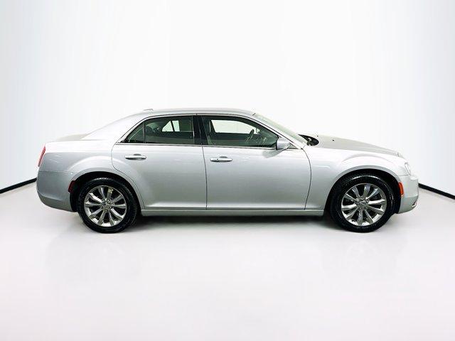 2020 Chrysler 300 Vehicle Photo in Flemington, NJ 08822
