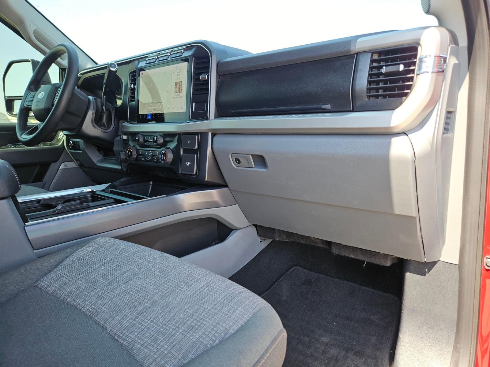 2024 Ford Super Duty F-350 SRW Vehicle Photo in Seguin, TX 78155