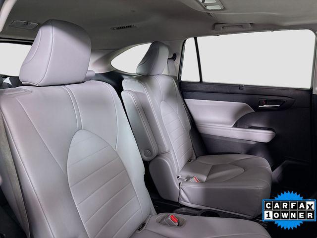 2021 Toyota Highlander Vehicle Photo in Puyallup, WA 98371