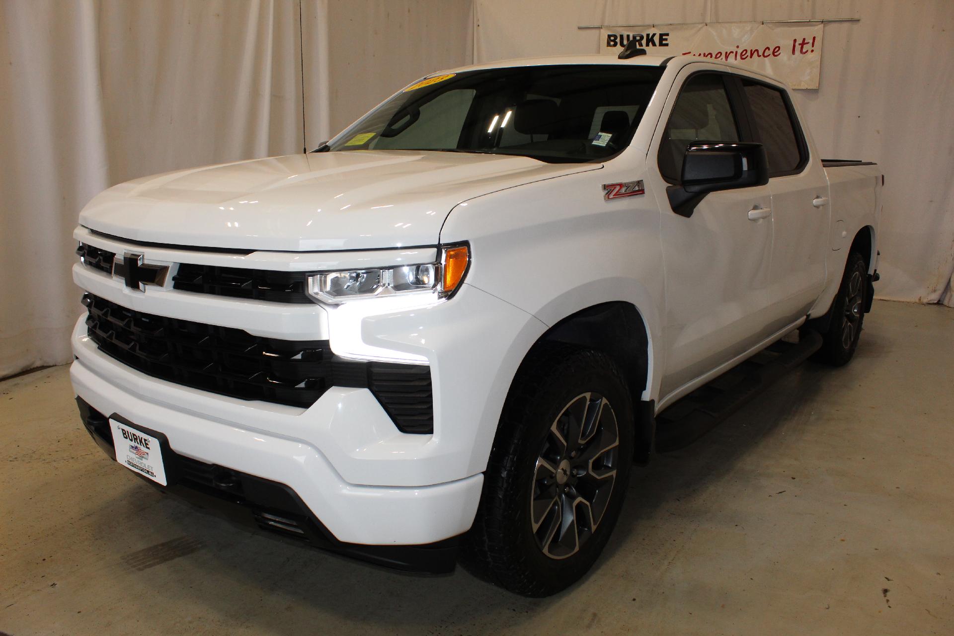2023 Chevrolet Silverado 1500 Vehicle Photo in NORTHAMPTON, MA 01060-1120