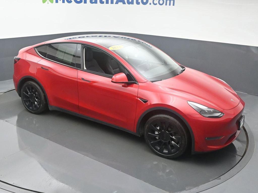 2023 Tesla Model Y Vehicle Photo in Cedar Rapids, IA 52402