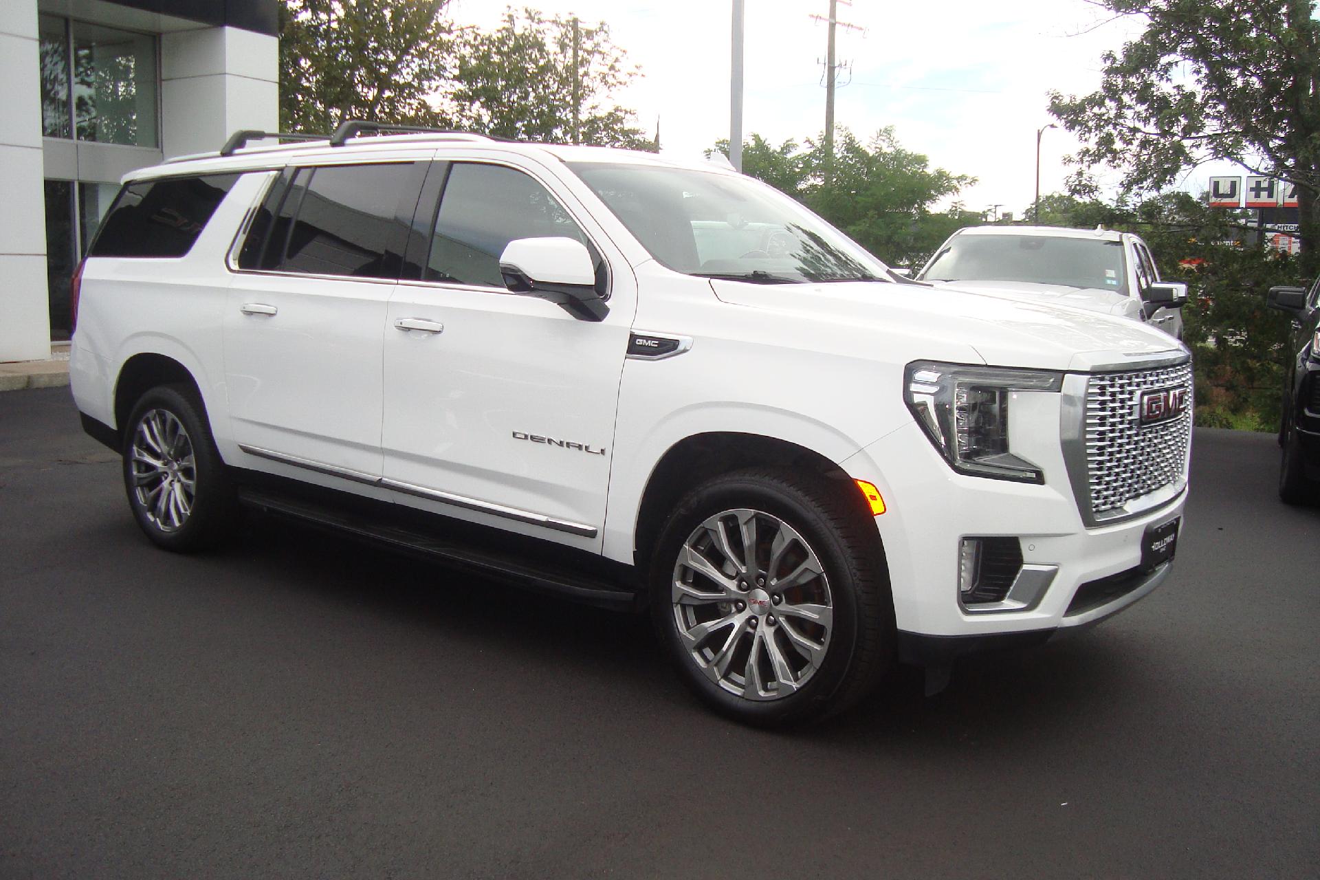 2021 GMC Yukon XL Vehicle Photo in PORTSMOUTH, NH 03801-4196