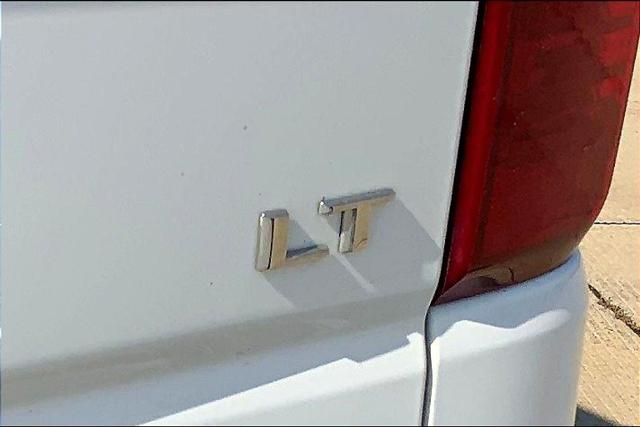 2023 Chevrolet Silverado 1500 Vehicle Photo in TOPEKA, KS 66609-0000
