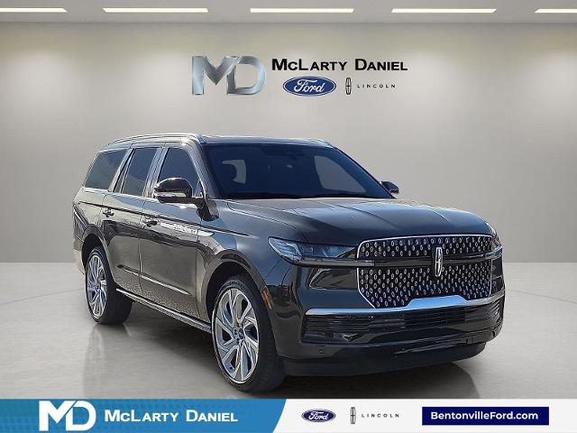 Select 2025 Lincoln Navigator