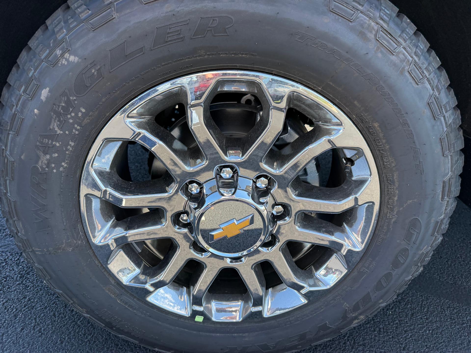 2026 Chevrolet Silverado 2500 HD photo 9 of 21