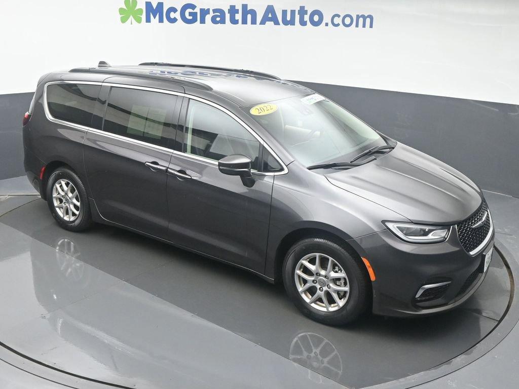 2022 Chrysler Pacifica Vehicle Photo in Cedar Rapids, IA 52402