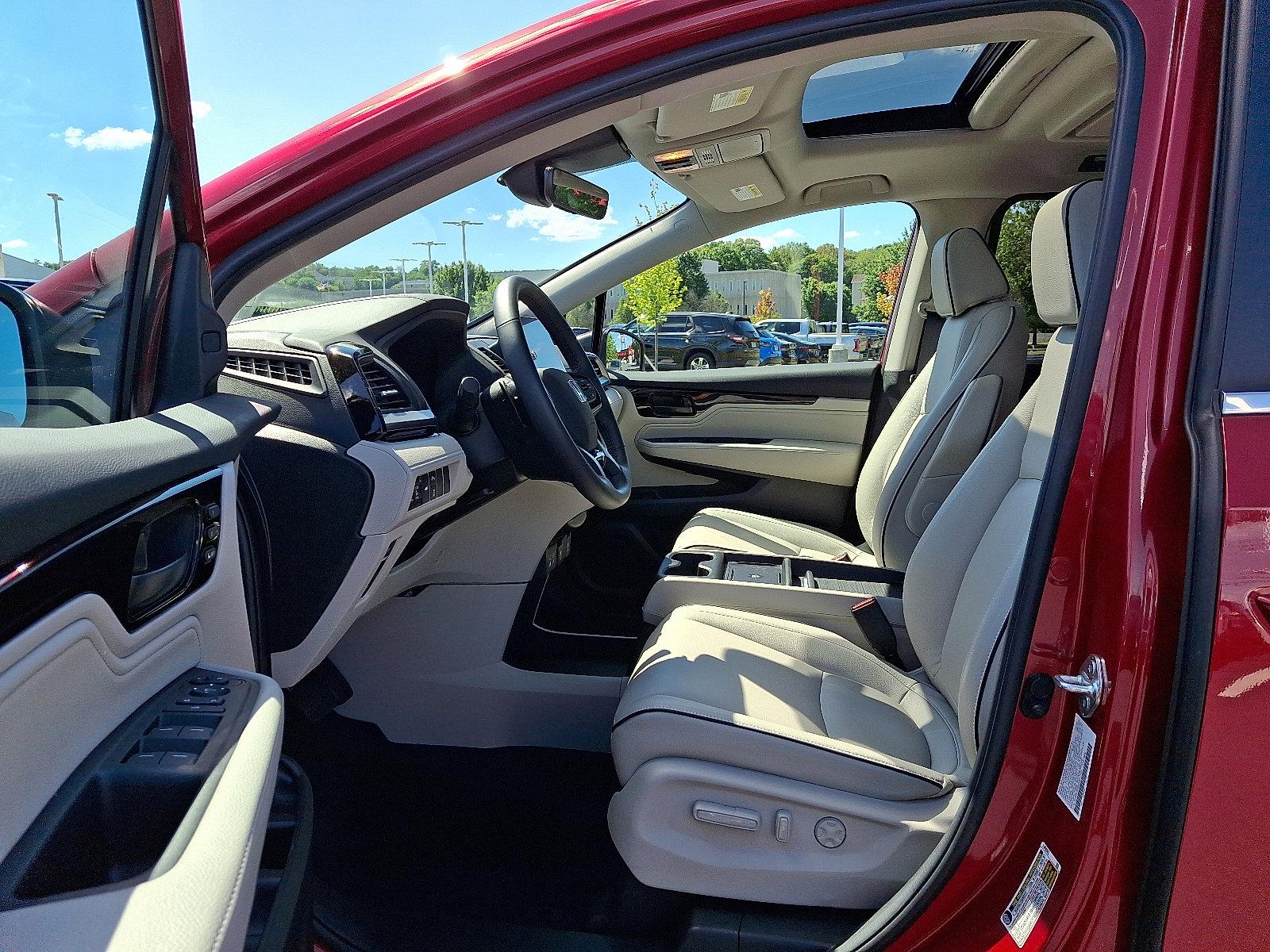 2025 Honda Odyssey Vehicle Photo in Harrisburg, PA 17111