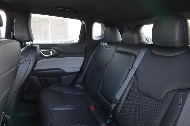 2025 Jeep Compass Vehicle Photo in Cedar Rapids, IA 52402