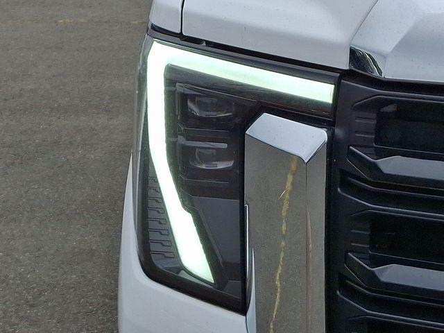 2025 GMC Sierra 3500 HD Chassis Cab Vehicle Photo in DANBURY, CT 06810-5034